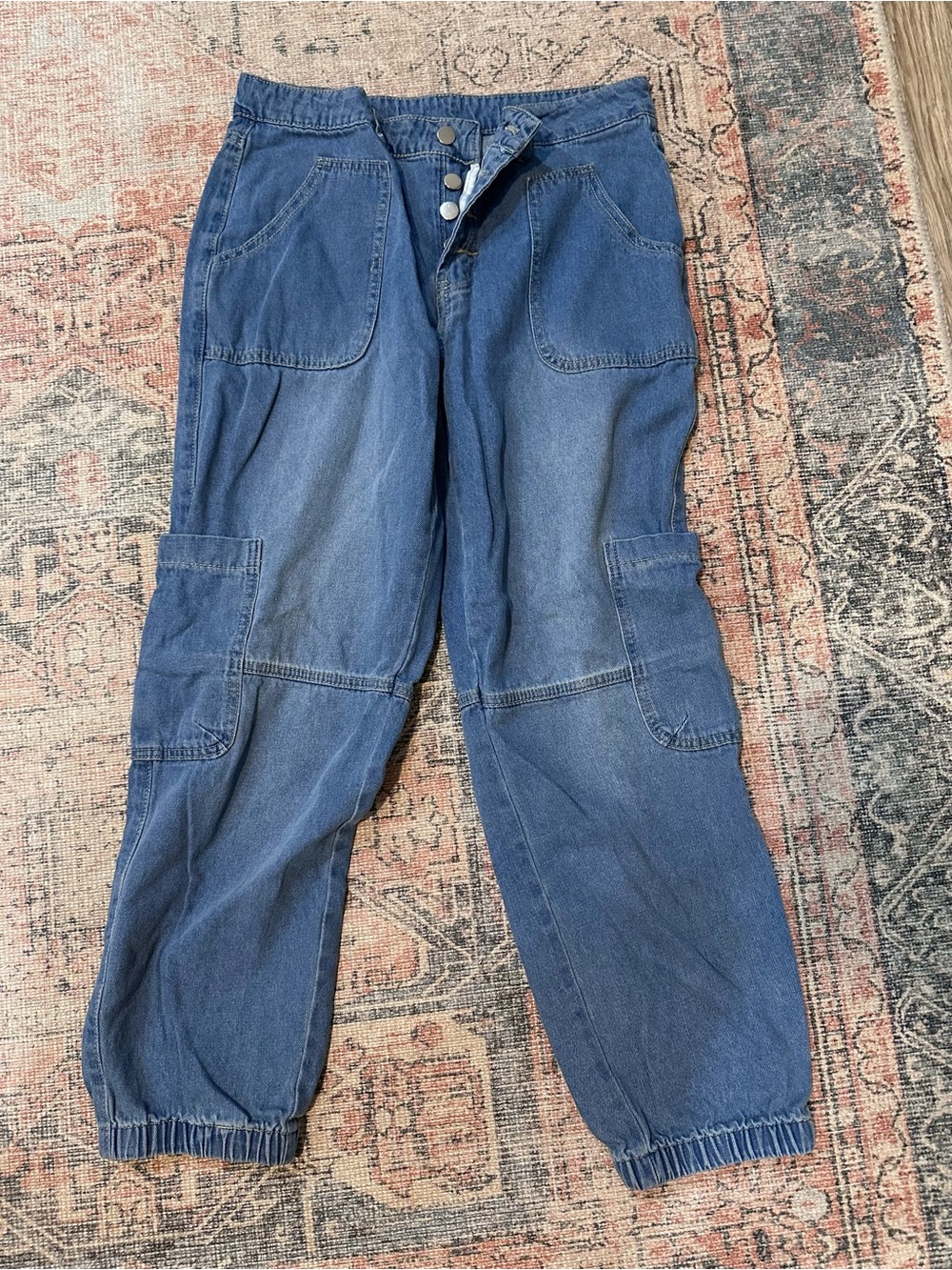 Relaxed Women's Indigo Denim Cargo Joggers